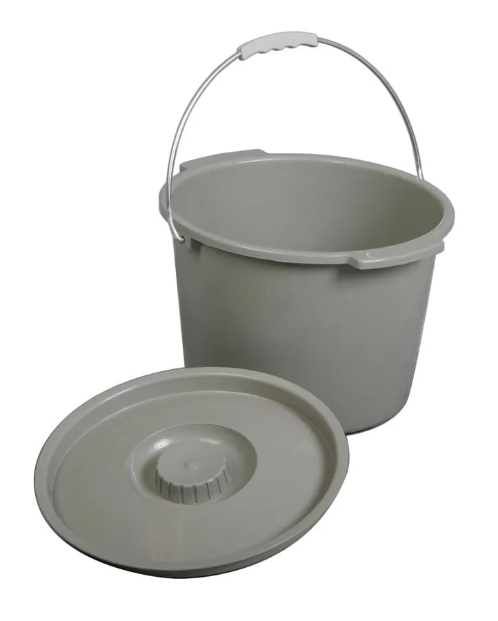 commode bucket with light fitting lid